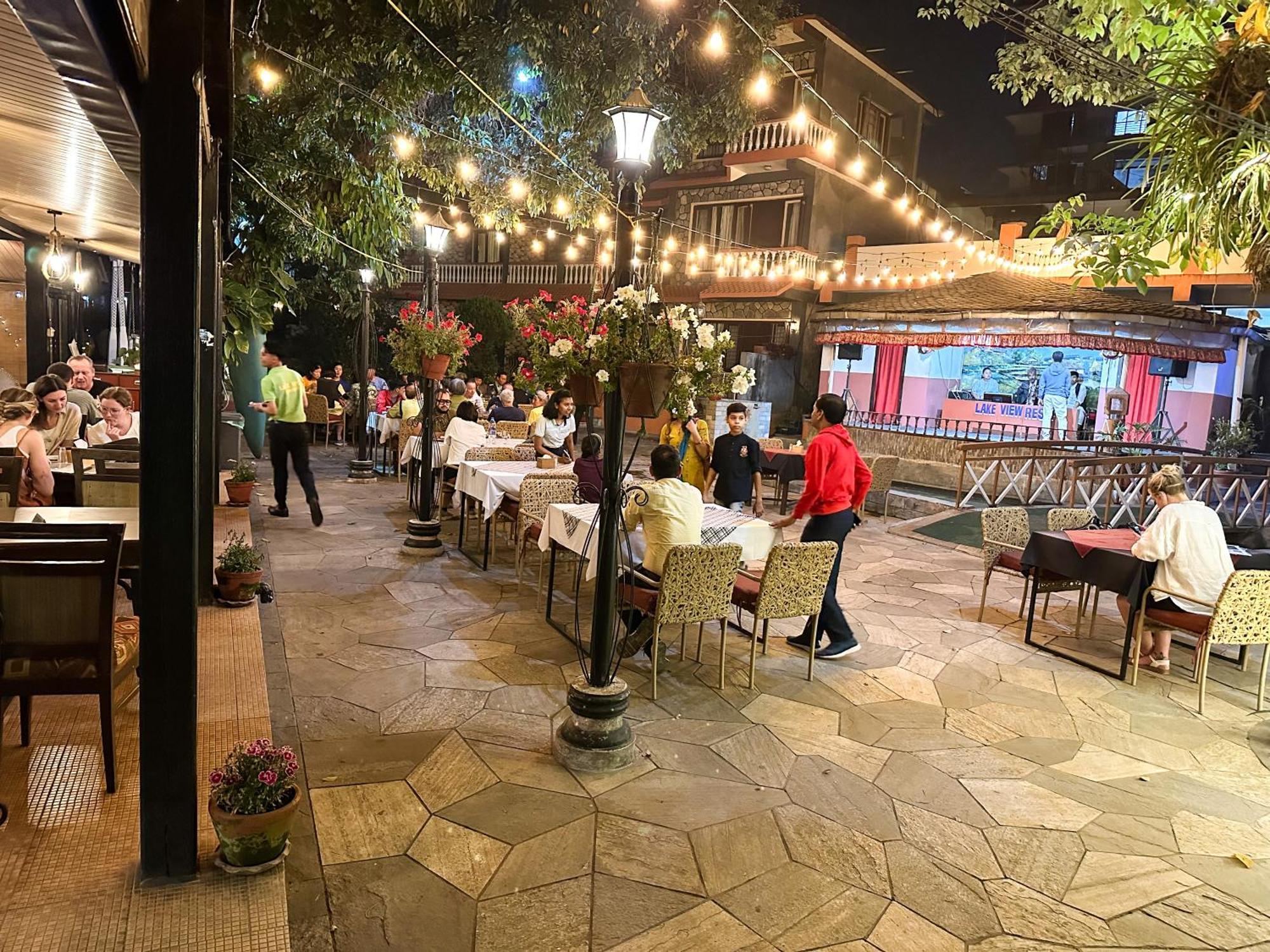 Lake View Resort Pokhara Ngoại thất bức ảnh