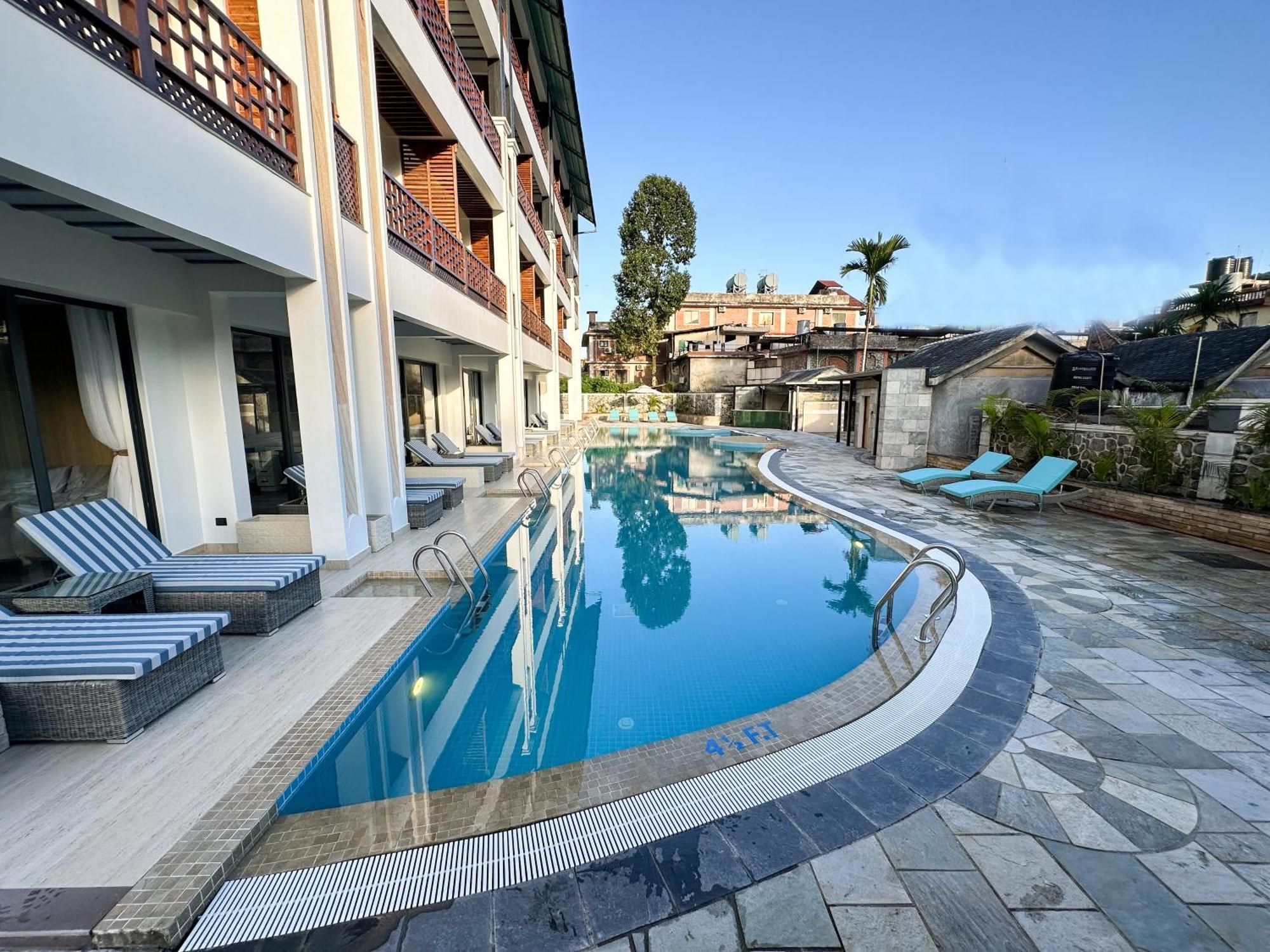 Lake View Resort Pokhara Ngoại thất bức ảnh