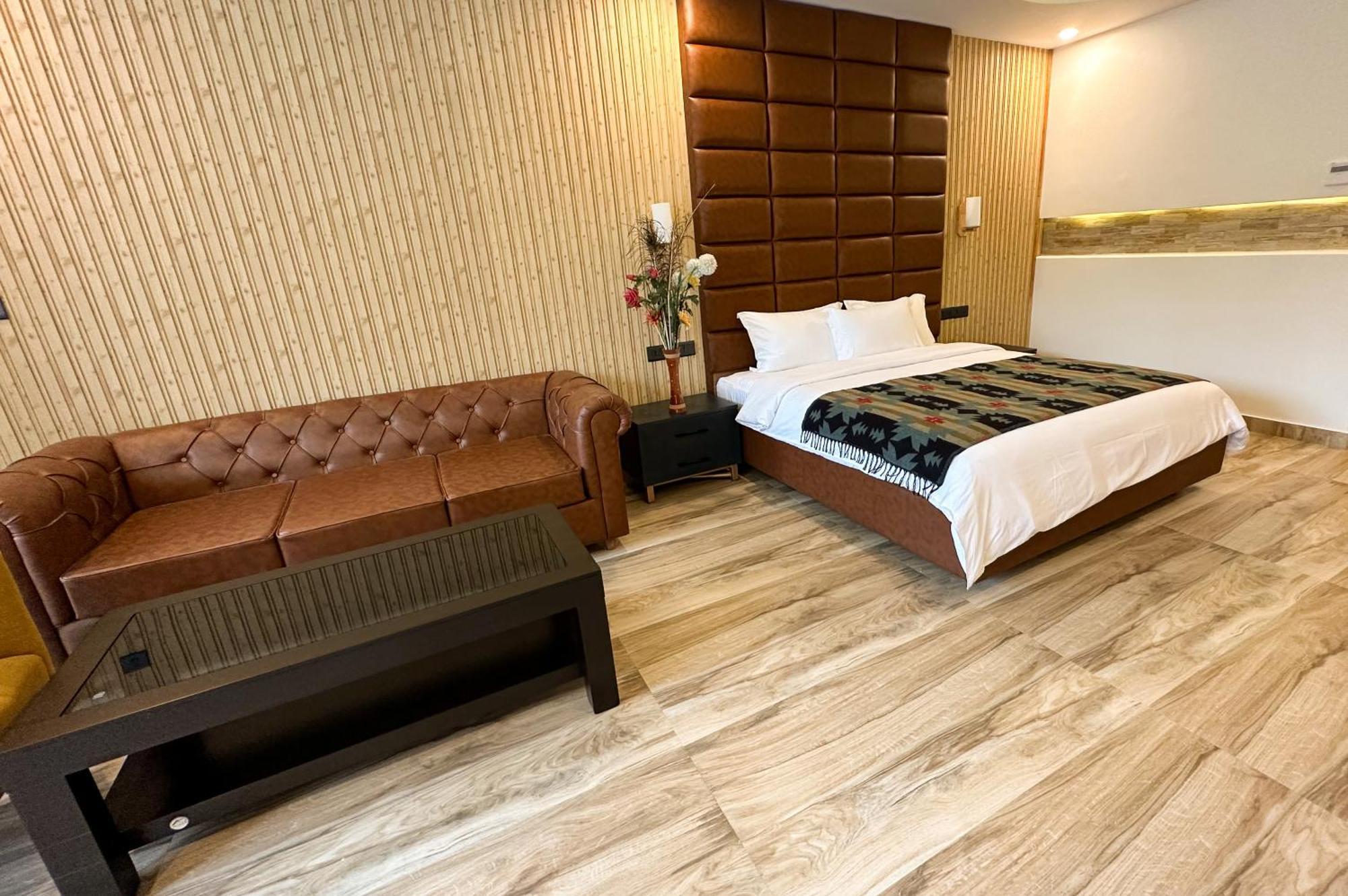 Lake View Resort Pokhara Ngoại thất bức ảnh