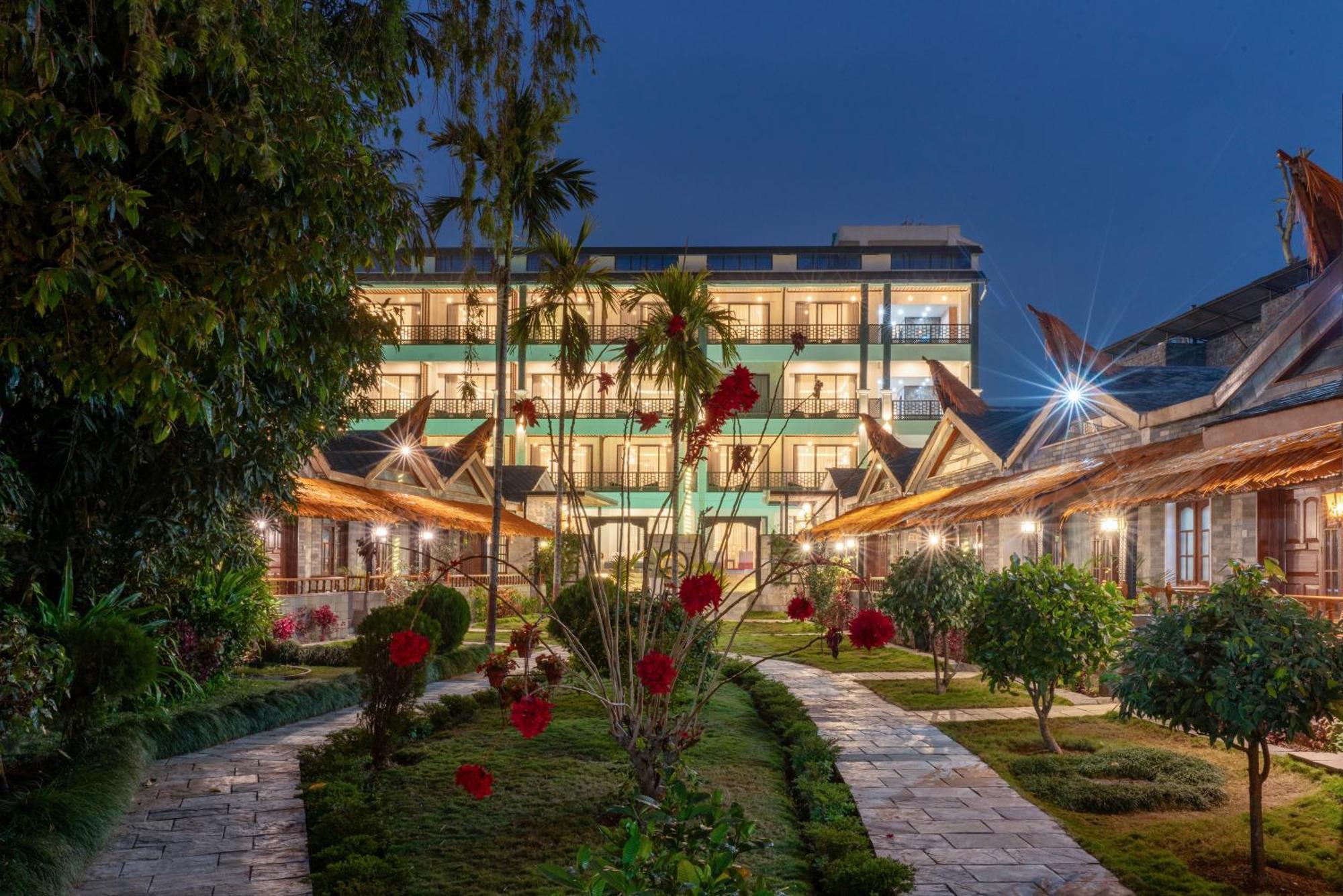 Lake View Resort Pokhara Ngoại thất bức ảnh