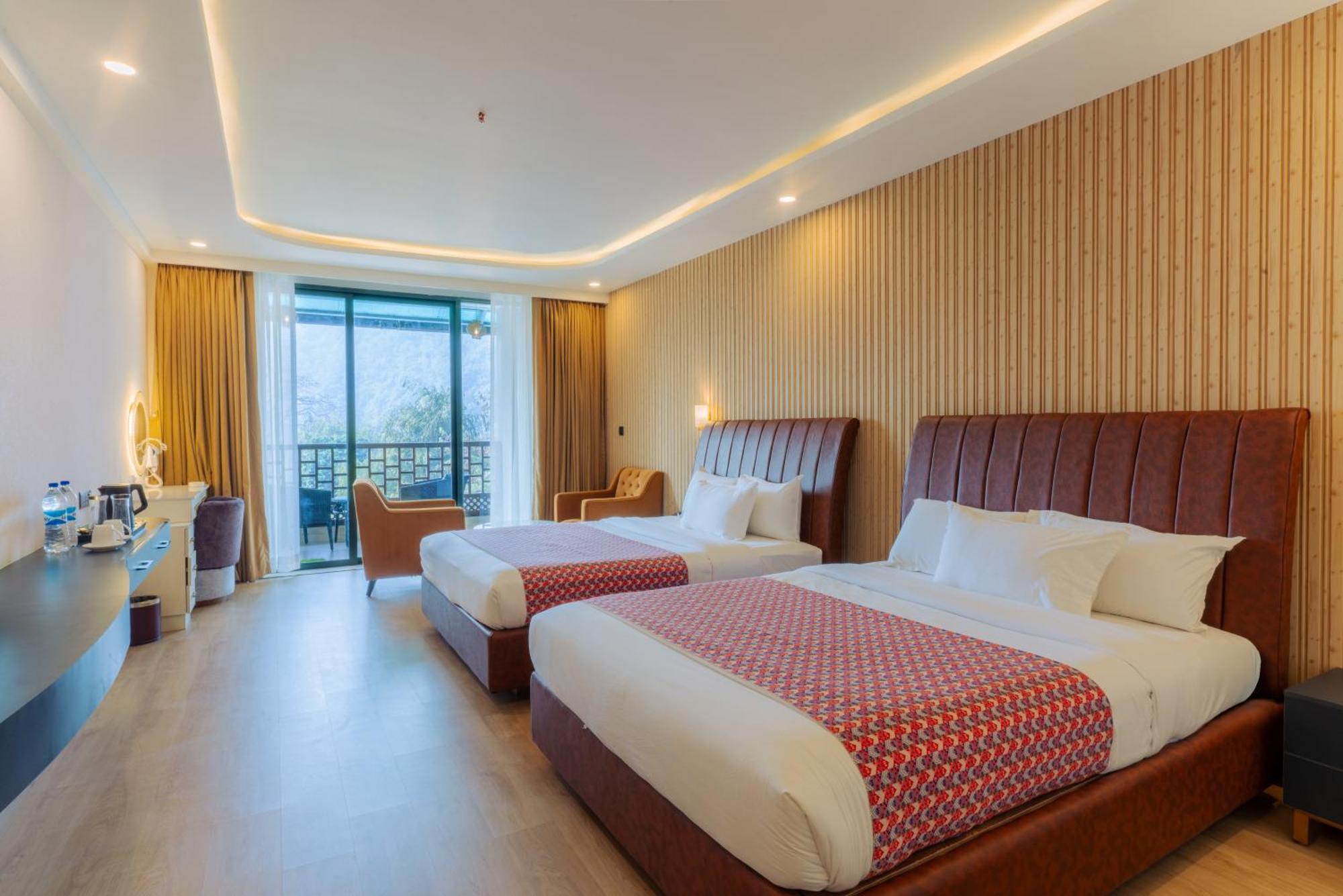 Lake View Resort Pokhara Ngoại thất bức ảnh